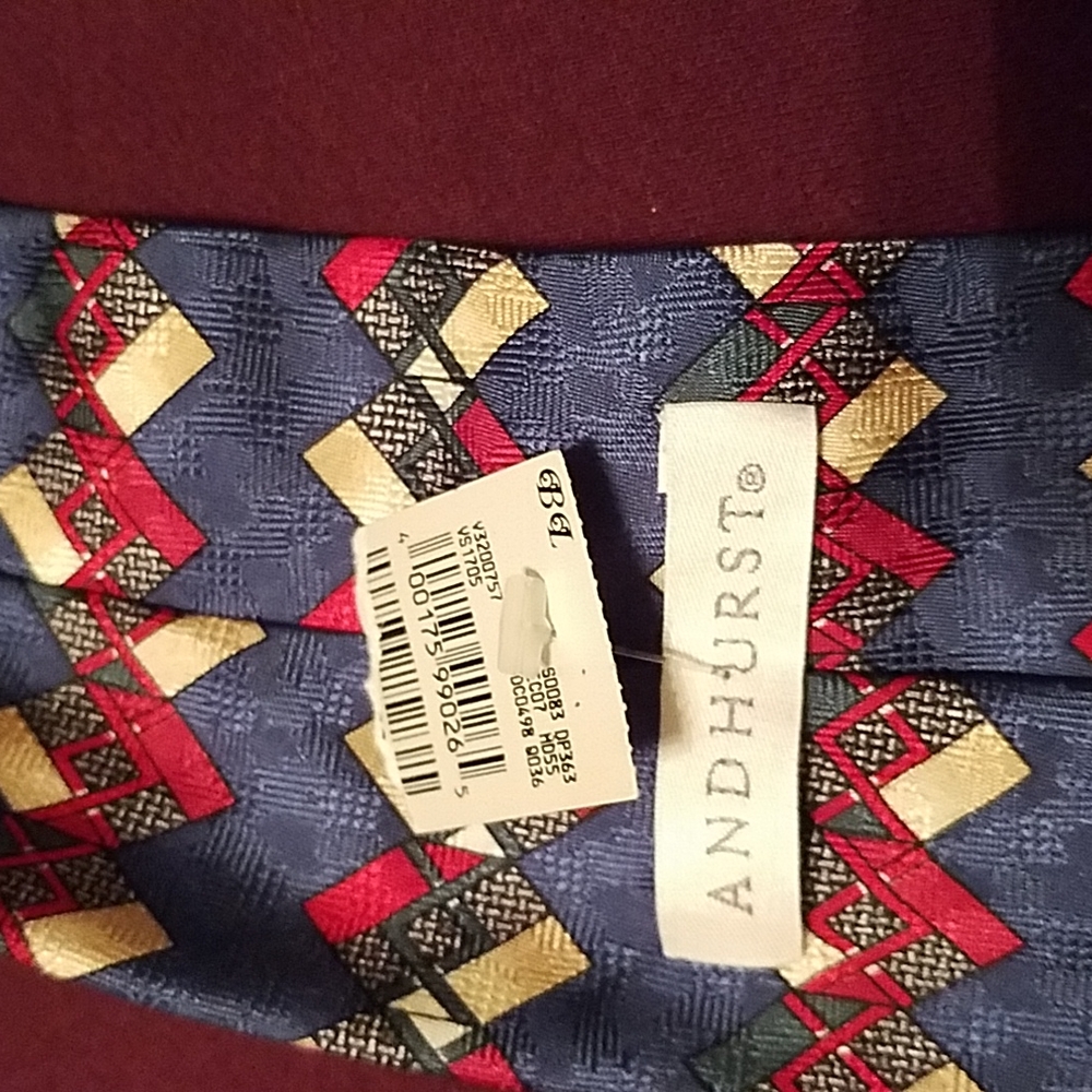 Tie - Picture 2 of 4